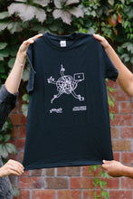 Load image into Gallery viewer, People holding S'ATTAQ T-shirt